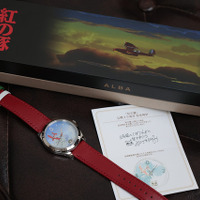 「紅の豚 腕時計 30周年記念モデル」各15,400円（税込）（C）Studio Ghibli