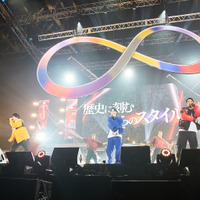 「ヒプノシスマイク -Division Rap Battle-8th LIVE 《CONNECT THE LINE》to Buster Bros!!!」公演初日オフィシャル写真 Photo by: 粂井健太（C）King Record Co., Ltd. All rights reserved.