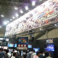 【キャラホビ2012】バンダイナムコは新作ゲームを多数展示 ― 『TIGER &amp; BUNNY』宣伝バスも登場