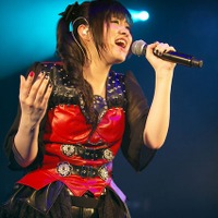 鈴木このみ 1年ぶりのワンマンライブを開催　「武道館、行きたいです！」の宣言も