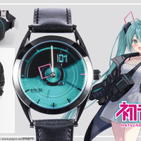 「初音ミク」“電子の歌姫”をカジュアルスタイルに♪ 腕時計、アウターなど「SuperGroupies」新作コラボグッズ登場 画像