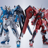 「METAL ROBOT魂＜SIDE MS＞ ライジングフリーダムガンダム」「METAL ROBOT魂＜SIDE MS＞ イモータルジャスティスガンダム」（C）創通・サンライズ