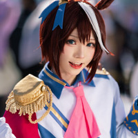 【コスプレ】トウカイテイオーが凛々しくて可愛い！ 囲まれるほど人気の中国レイヤー・綺太郎が躍動【写真8枚】 画像