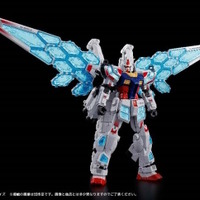 日本航空×ガンダムコラボで「限定ガンプラ」登場！JAL仕様の「RX-78F00/E ガンダム（EX-001 グラスフェザー装備）」などを販売 画像