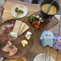 「CheeseTable」春スイーツ※グッズは編集部私物