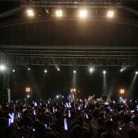 藍井エイルが初のシンガポール単独公演　野外会場に約800人のファンが集結