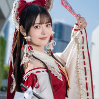 【コスプレ】人気声優の上坂すみれも登場！豪華モデル陣による美しさが圧巻、博麗神社例大祭開催のファッションショー特別レポ第1弾【写真36枚】 画像