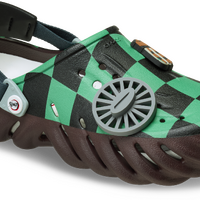 「鬼滅の刃」炭治郎、禰豆子、善逸、伊之助をデザイン！ クロックスコラボが日本初登場♪ 鍔や竹のジビッツチャームに注目 画像