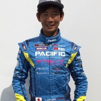 「ガールズ＆パンツァー」とのタイアップを継続　PACIFIC RACING TEAMが今シーズンのチーム体制を発表