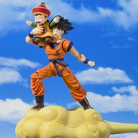「ドラゴンボールZ」孫悟空＆悟飯、筋斗雲で光る雲を突き抜けるー！“S.H.Figuarts”からフィギュア化 画像