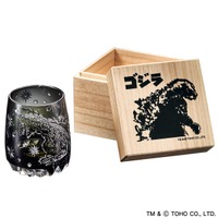 「ゴジラ」の強靭な皮膚、鋭利な爪も表現！700個限定江戸切子グラス新登場 画像