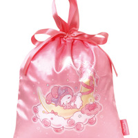 キティ、マイメロ、ポムポムプリンらが月の上でスヤスヤ…♪ “ゆめかわ”巾着バッグがカプセルトイに登場 画像