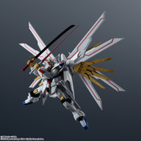 キラの新たな翼…マイティーストライクフリーダムガンダムが6月27日に発売！ プラウドディフェンダーは切り離して展示可能