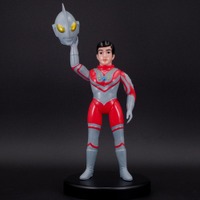 「ウルトラマン」“マスク取れゾフィー”ソフビや、ゼットンTシャツも！「ウルトラマン 駅ナカ POP UP SHOP in 大宮駅」グッズラインナップ情報到着 画像