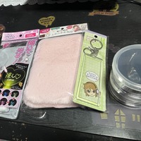 不器用な私を“推し活の天才”に変える「Seria」の100均神グッズ4選。銀テープもぬい活も劇的レベルアップ！【暮らしの推し活手帳】 画像