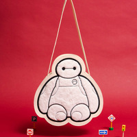 「ベイマックス」ふわっとトートバッグや、名シーンのスマホタブチャームも！レトロポップな世界観がかっこいい♪ 雑貨登場 画像