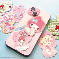 キティ型のトランプが可愛すぎる♪ 「サンリオ」キュートなトランプ＆カードスタンドが登場！飾っても遊んでもよしの万能アイテム 画像