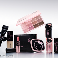 キティが大人かわいいコスメに大変身♪ 限定パケ＆カラーの定番アイパレットやリップも♪「wakemake」コラボ 画像