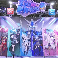 ガンダム×ホロライブってどんなコラボ？「hololive SUPER EXPO 2026」ガンダムブースに特別仕様のガンダムと最新グッズの参考展示が大集合！【イベントレポ】 画像