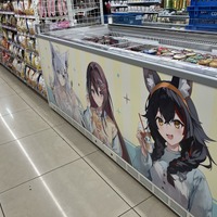 「ホロライブ」白上フブキ、AZKi、大神ミオ、常闇トワ、フワモコで店内がいっぱい♪「ローソン」コラボ装飾が実施中