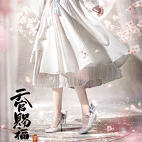 「天官賜福 貮」謝憐と花城を優雅に表現…！繊細な刺繍が贅沢な「MAYLA」コラボスカート登場