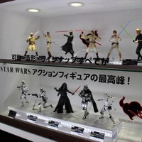 「ゴジラ」「セーラームーン」「スターウォーズ」バンダイブースは大人が楽しめるフィギュアで満載@東京おもちゃショー2016