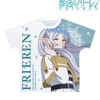 “いつか君に見せてあげたい”「葬送のフリーレン」フリーレンとヒンメルの名シーンを大胆デザイン！ フルグラフィックTシャツ＆書き心地抜群のボールペンが新登場