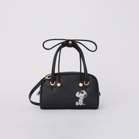スヌーピーがワンポイントに光る♪ FURLAの期間限定ポップアップストアに「ピーナッツ」とのコラボアイテム登場！