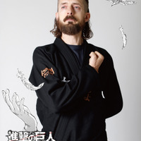「進撃の巨人」超大型巨人＆獣の巨人がスポーツウェアに！“心臓を捧げよ”柔術着や、ボクシンググローブも登場 画像