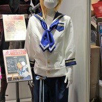 「キンプリ」や「まどマギ」のコスプレ衣装の展示も！ 「ユザワヤ」ブース【コミケ90】