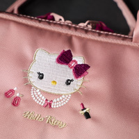 「ハローキティ」大人の女性に◎洗練されたポーチやトート、がま口リュックが登場☆「ARTISAN&ARTIST*」コラボ