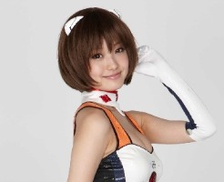 エヴァゲリオン レースクィーン写真集「戦闘と日常」予約開始　メイキングDVD付属 画像