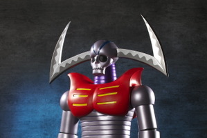 「マジンガーZ」ガラダK7が1メートルの巨大フィギュアに 最初の機械獣を立体化 画像