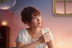 90年代アニメ『ママレード・ボーイ』OP主題歌を、元AKB小嶋陽菜が替え歌verで披露 画像