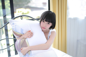 “嫁”のバブみがレベルアップ！ 「人をダメにする」アニメカバー用抱き枕登場 画像