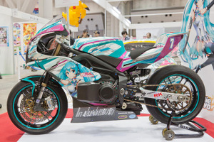 東京国際アニメフェアに初音ミク電動バイク TT零13 登場 画像