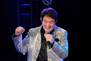 “アニメソング界の大王”ささきいさおがワンマンライブ！ 計29曲を熱唱した昼夕2公演レポ 画像