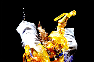 「キン肉マン」悪魔将軍 VS ザ・マン...頂上決戦の名シーンを再現！ “神威の断頭台”がフィギュア化 画像