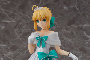 「FGO」セイバー／アルトリア（英霊正装ver.）でフィギュア化！ 晴れやかな表情、美しいドレスに注目 画像