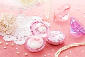 「スマイルプリキュア！」から大人向け化粧品　「スマイルパクト　シャイニーフェイスパウダー」 画像
