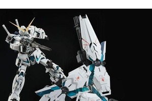 「ガンダムUC」ユニコーン（最終決戦Ver.）、PG1/60ガンプラ再販！ グリーンに輝くサイコフレームを見よ 画像