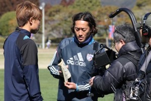 「キャプテン翼」とJリーグがコラボ “カミソリシュート”をプロ選手が再現 画像