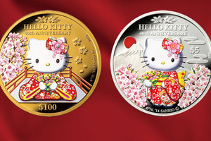 ハローキティが外国の記念金貨・銀貨に　桜をデザインで数量限定で発売 画像