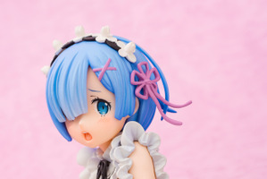 「リゼロ」困り顔で見つめるレム、鬼かわいいかよ… 横たわるポーズのフィギュアが再販決定 画像