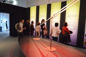 ヱヴァンゲリヲンと日本刀展、パリで開幕 　日本の伝統とポップカルチャーの融合を披露 画像