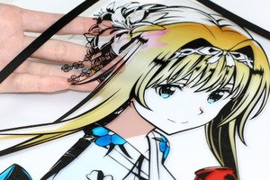 「SAO アリシゼーション WoU」アリスの浴衣姿のカラー切り絵が登場！林檎飴を片手に夏祭りをイメージ♪ 画像