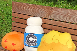 「ドラゴンボール」心の綺麗な人しか乗れない!? 筋斗雲やホイポイカプセルのモチモチクッション登場 画像