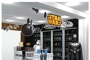原宿のキデイランドに「スター・ウォーズ」グッズ大集合　新設コーナーオープン 画像
