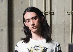 55000円のＴシャツも!　ヨウジヤマモト新コンセプトショップがウルトラマンシリーズとコラボ 画像