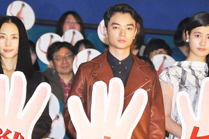 「寄生獣」公開で舞台挨拶　山崎貴監督は完結編のプレッシャーを語る 画像